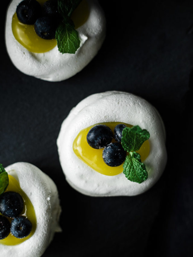 Mini Pavlova Story