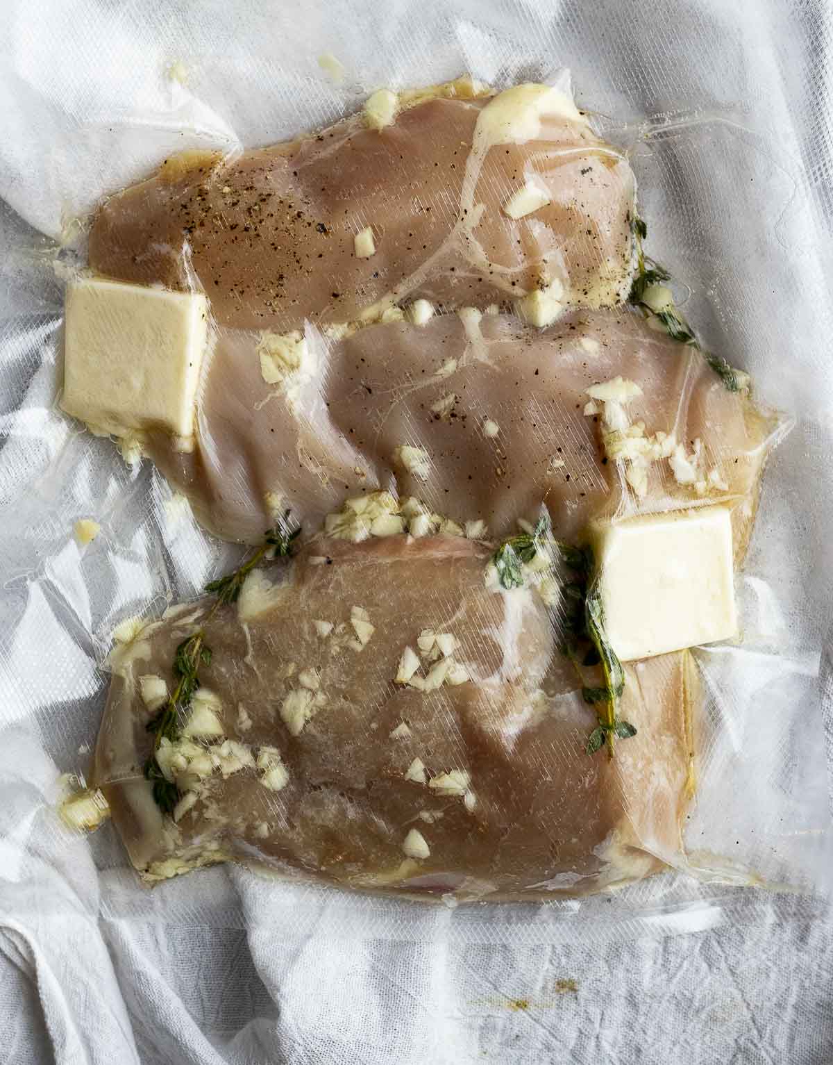 https://www.wenthere8this.com/wp-content/uploads/2021/01/sous-vide-chicken-breast.jpg