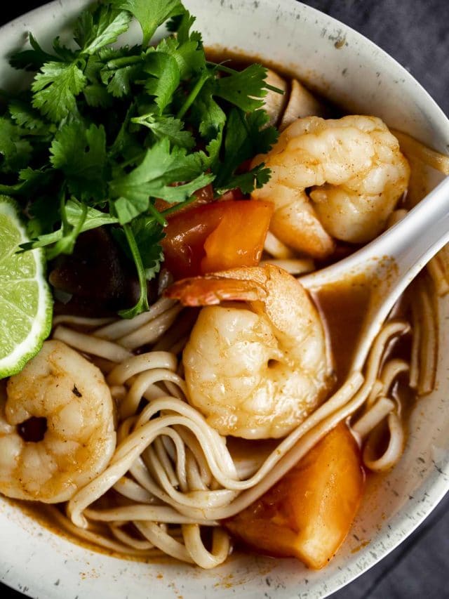 TOM YUM NOODLE SOUP STORY - Went Here 8 This