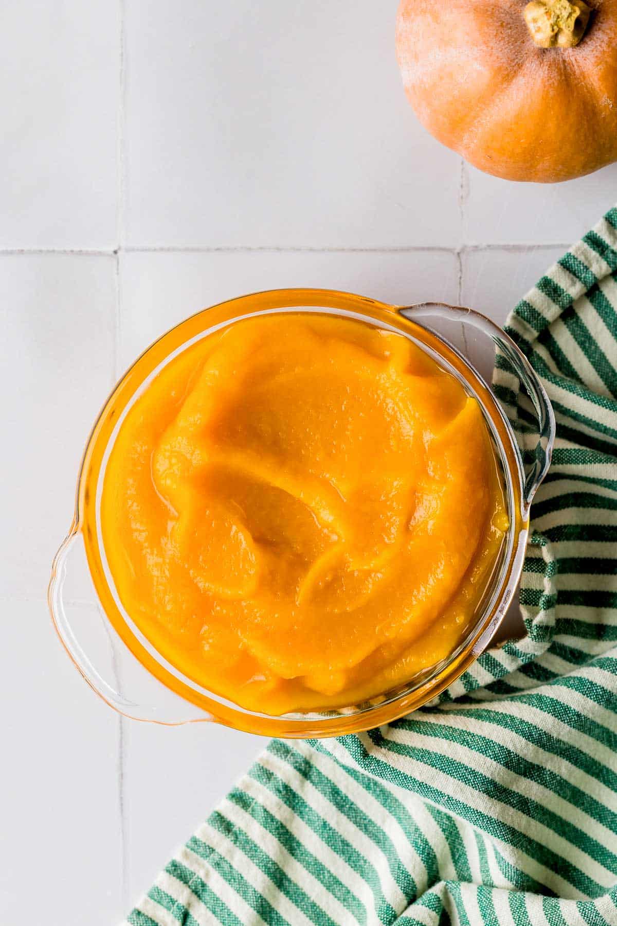 a jar of pumpkin puree.